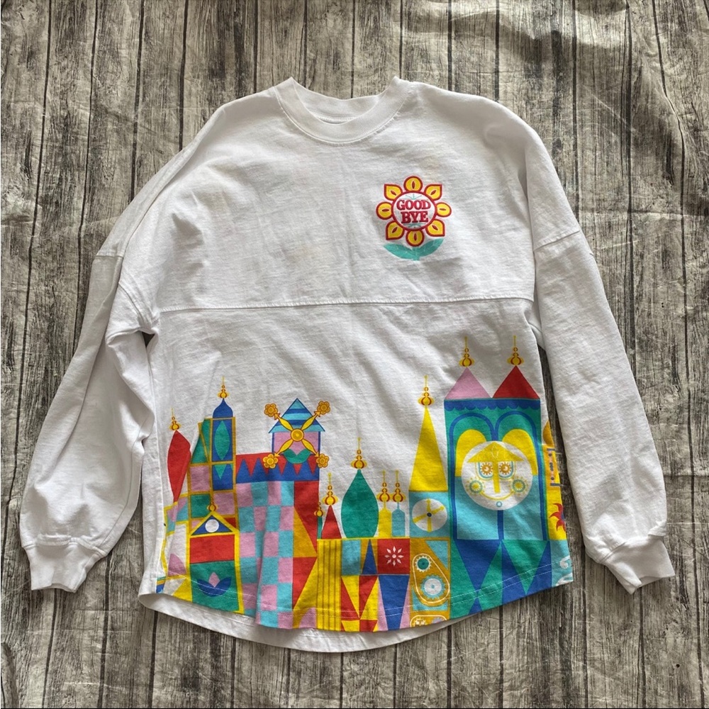 It's a Small World Spirit Jersey Walt Disney world size small